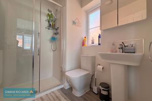 Ensuite- click for photo gallery